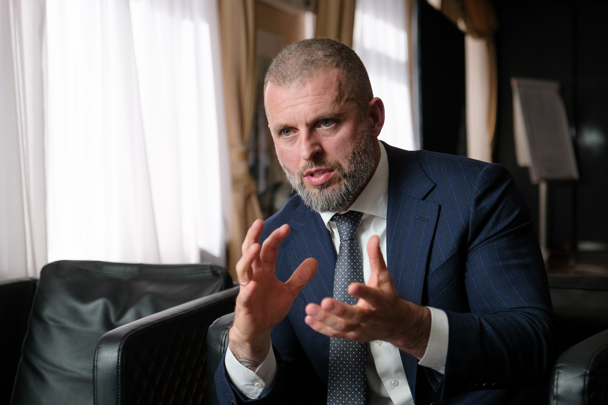 Ми не бачимо критичного відтоку молоді за кордон, – інтерв’ю з Матвієм Бідним